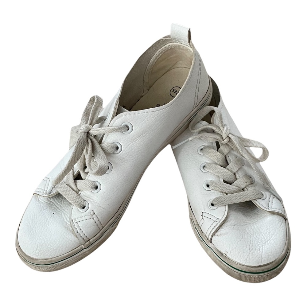Womens white sneakers size 7